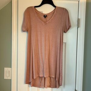 CABLE & GUAGE TOP-Short sleeve, soft, flowing dusty rose in Size Small